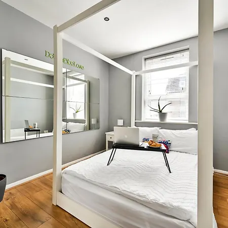 Апартаменты Cosy 1-Bed E15, Sleeps 4, 1 Min From Tube Station Near O2 Arena Лондон Экстерьер фото